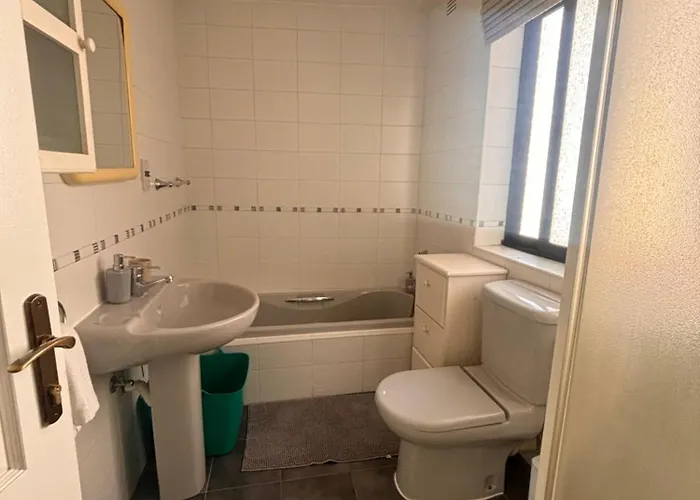 Sea View Flat * Слима